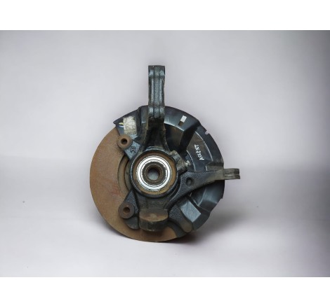 Muñon Con Maza Delantera Derecha Hyundai New Accent 2011-2018